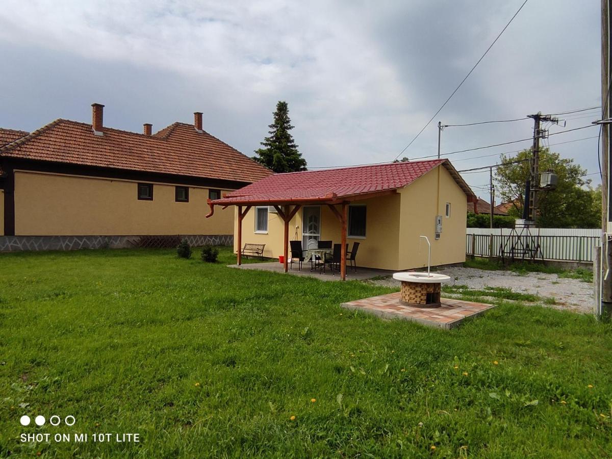 Rákóczi Vendégház Poroszló Exterior foto