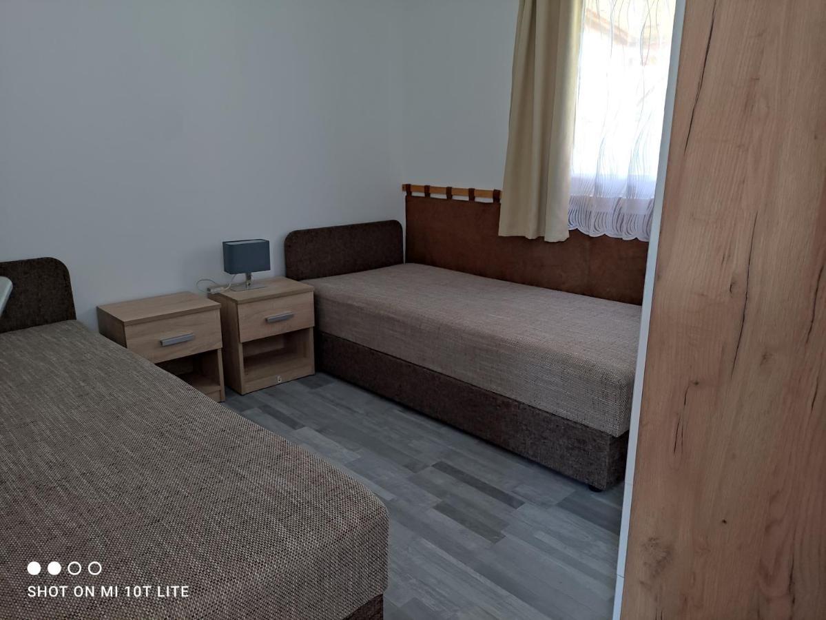 Rákóczi Vendégház Poroszló Exterior foto