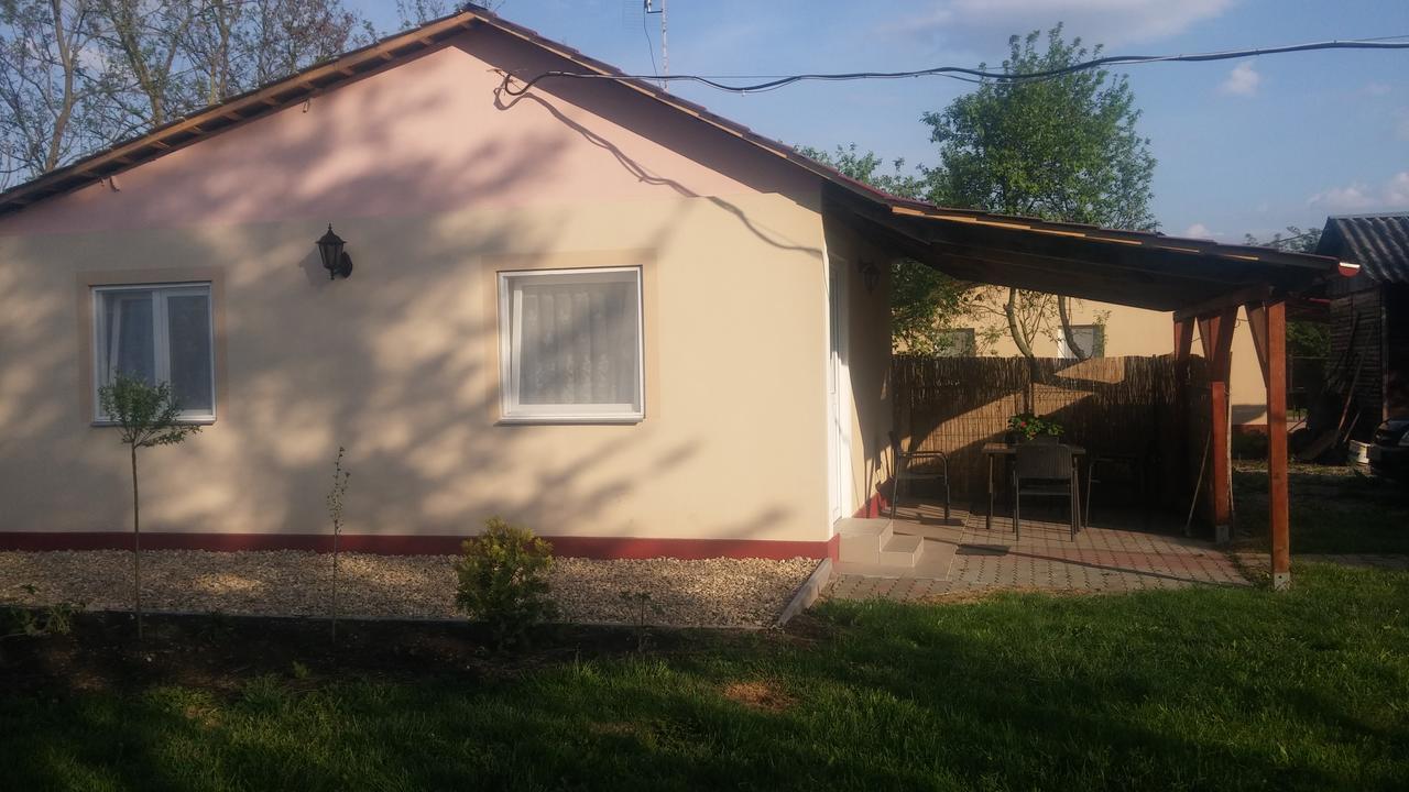 Rákóczi Vendégház Poroszló Exterior foto